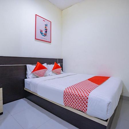 Oyo 2357 Syariah Grand Raudhah Otel Cakarta Dış mekan fotoğraf