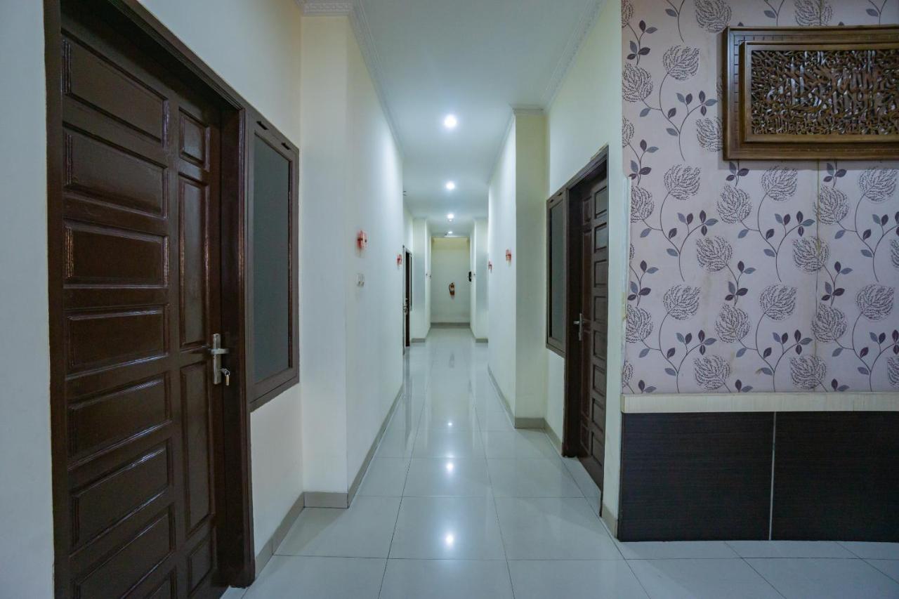 Oyo 2357 Syariah Grand Raudhah Otel Cakarta Dış mekan fotoğraf