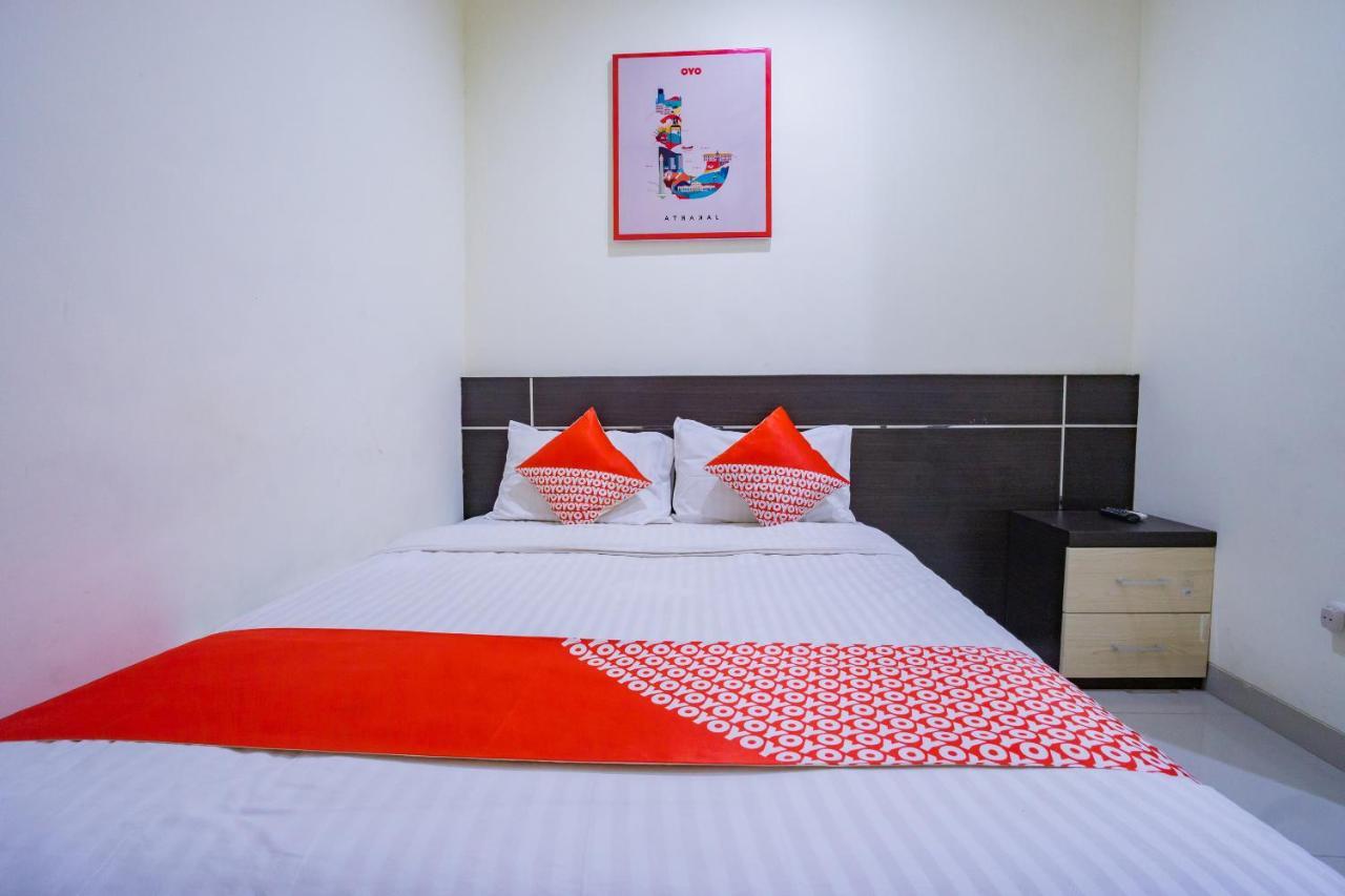 Oyo 2357 Syariah Grand Raudhah Otel Cakarta Dış mekan fotoğraf