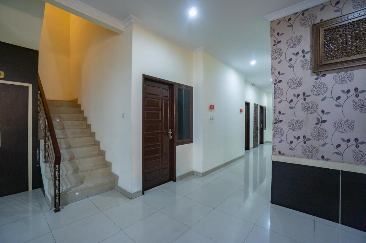 Oyo 2357 Syariah Grand Raudhah Otel Cakarta Dış mekan fotoğraf
