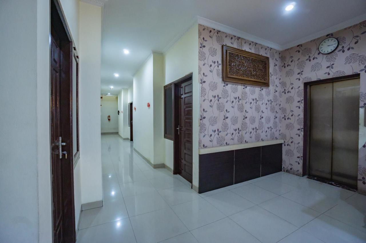 Oyo 2357 Syariah Grand Raudhah Otel Cakarta Dış mekan fotoğraf