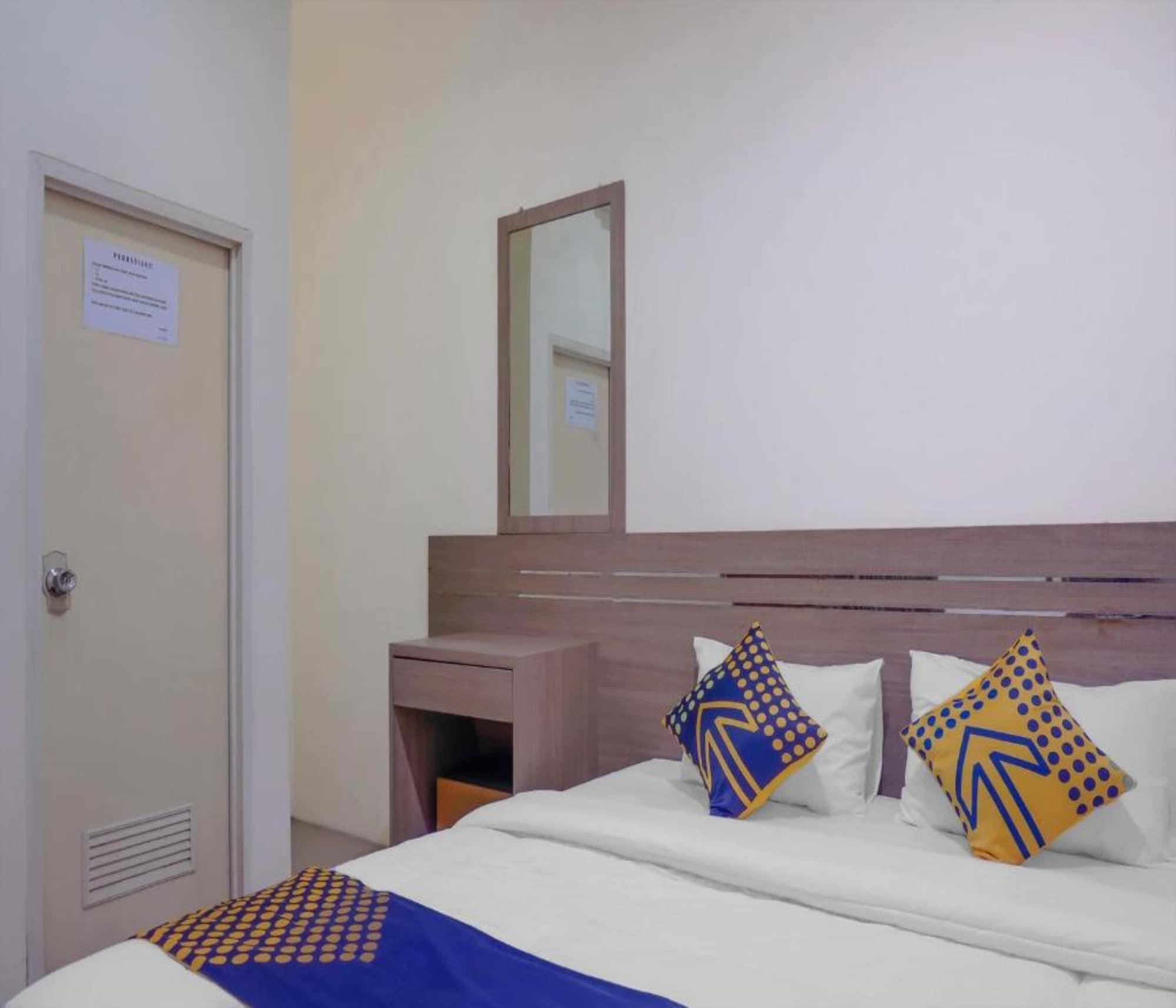 Oyo 2357 Syariah Grand Raudhah Otel Cakarta Dış mekan fotoğraf