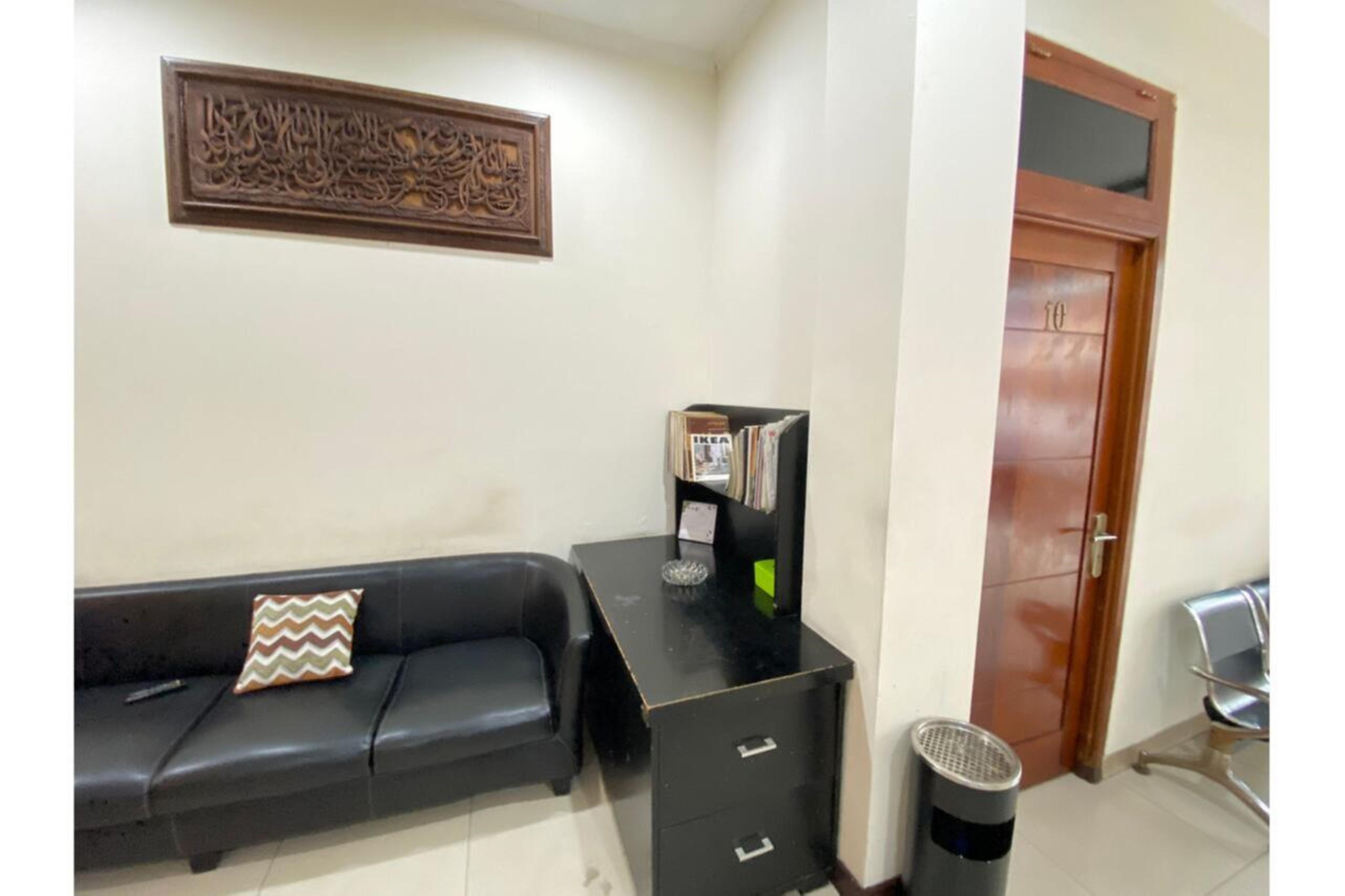 Oyo 2357 Syariah Grand Raudhah Otel Cakarta Dış mekan fotoğraf