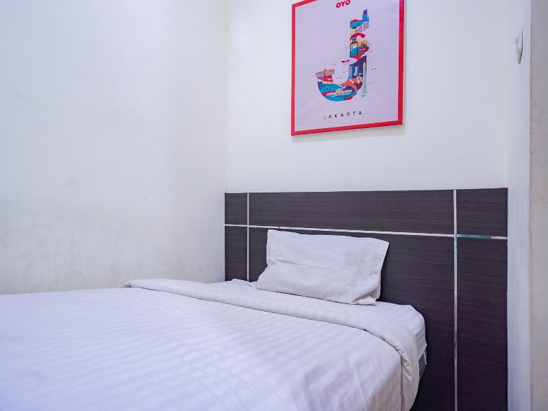 Oyo 2357 Syariah Grand Raudhah Otel Cakarta Dış mekan fotoğraf